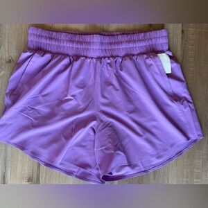 Under armour shorts size 1xl
